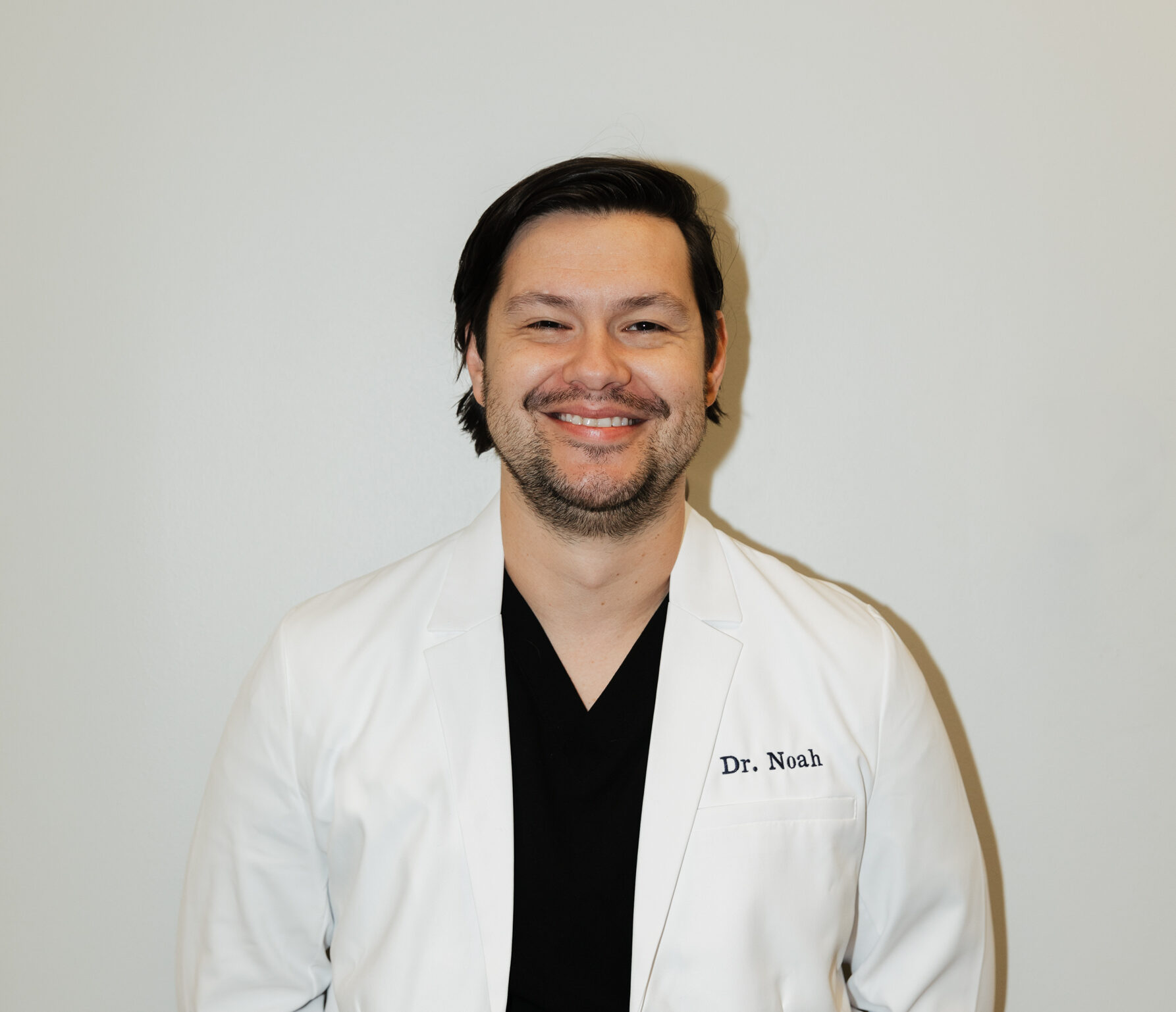 Dr. Noah Ehinger – Cosmetic Surgeon 